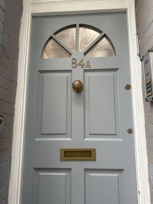 High Wycombe Centre- 2 Bed Flat 아파트 외부 사진