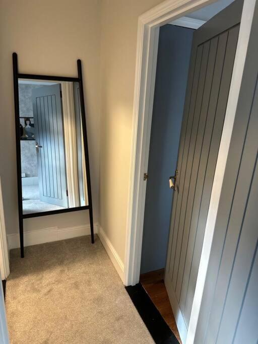 High Wycombe Centre- 2 Bed Flat 아파트 외부 사진