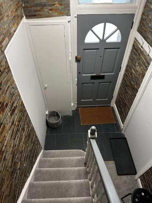 High Wycombe Centre- 2 Bed Flat 아파트 외부 사진